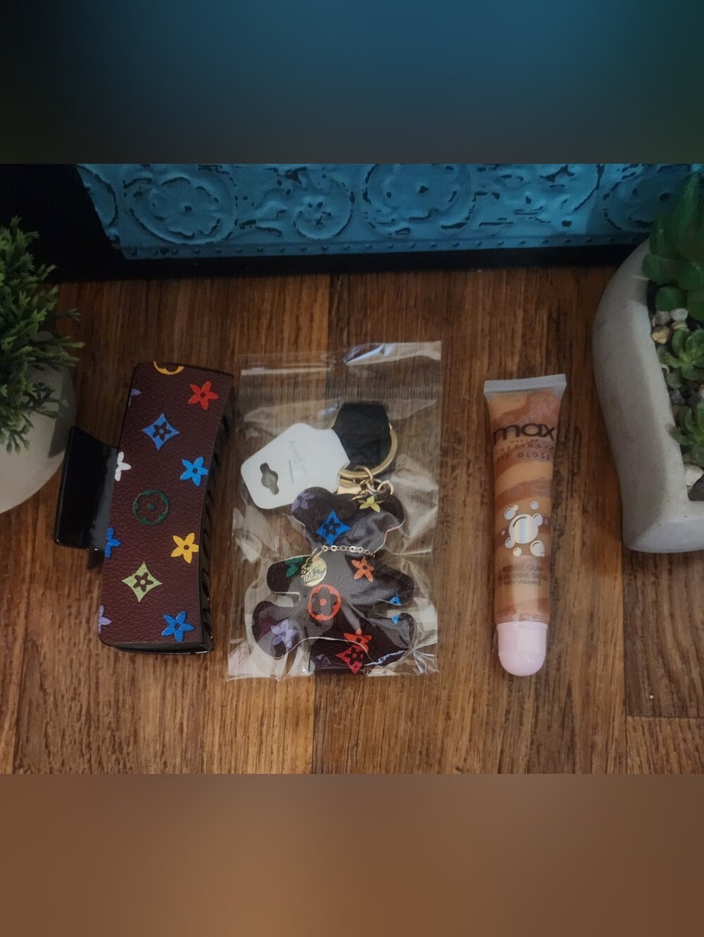 LV FASHION CLIP & CHARM GLAM BUNDLE - BROWN MULTI COLOR
